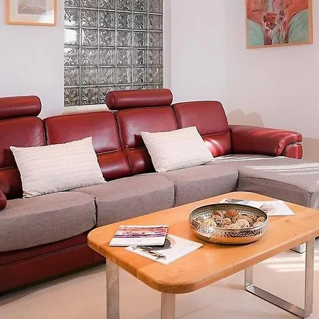 Monte Uliveto Comfortable Holiday Villa Pula